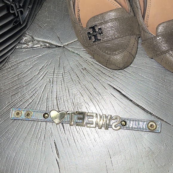 BCBGeneration SWEET 💙holographic iridescent affirmation Snap Bracelet - Picture 8 of 9